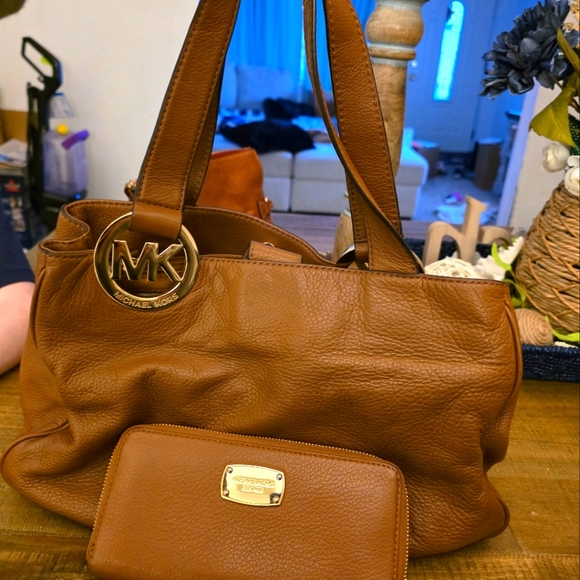 Michael Kors Handbags - Michael Kors Tan Leather Tote Bag